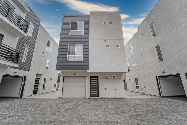 6926 Morella Ave Unidad 1