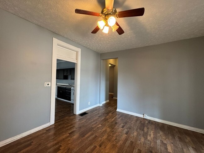 Photo - Bates Hendricks 3 Bedroom 2 Bath