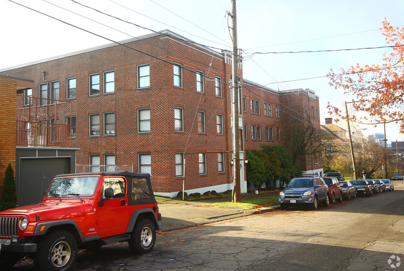 Washington Irving - Washington Irving Apartments