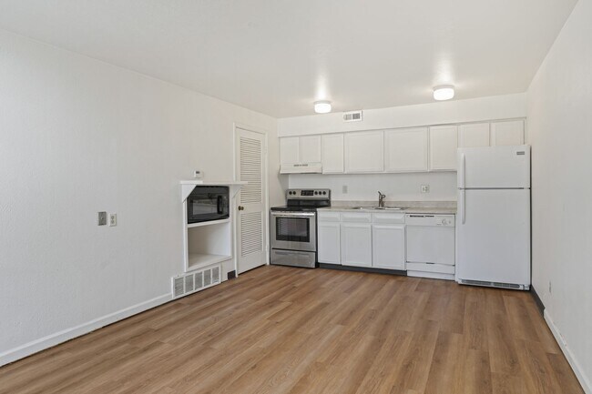 Photo - 3460 Madison Ave Unit #5