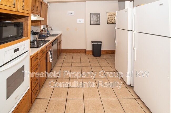 Photo - 1355-1357 Dennison Ave