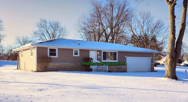 Building Photo - New Listing in Fort Wayne... Rental