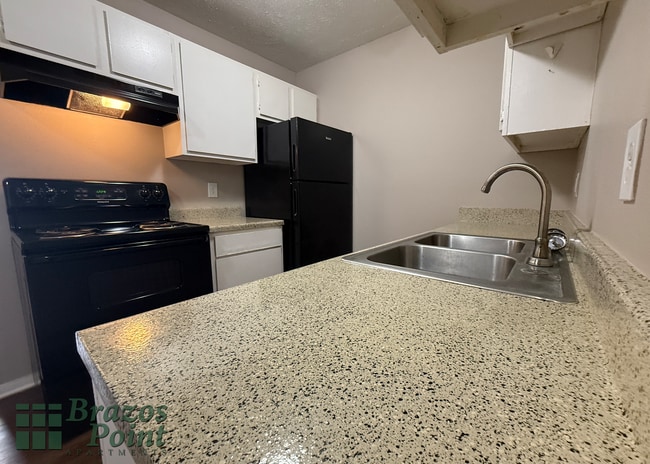Photo - Brazos Point Apartments