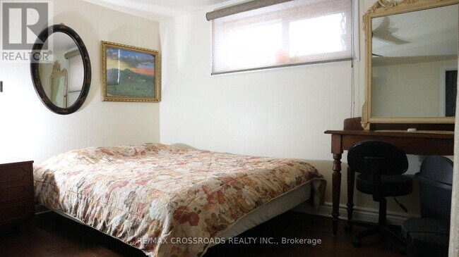 Photo - 11 Bankfield Dr