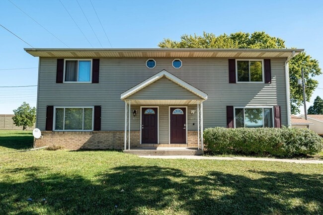 Photo - 1502-1504 S 101st St