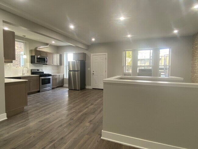 Photo - 4234 W Crystal St Unidad 1