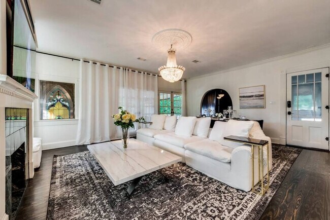 Building Photo - 4502 Reiger Ave Unit ID1309562P Rental