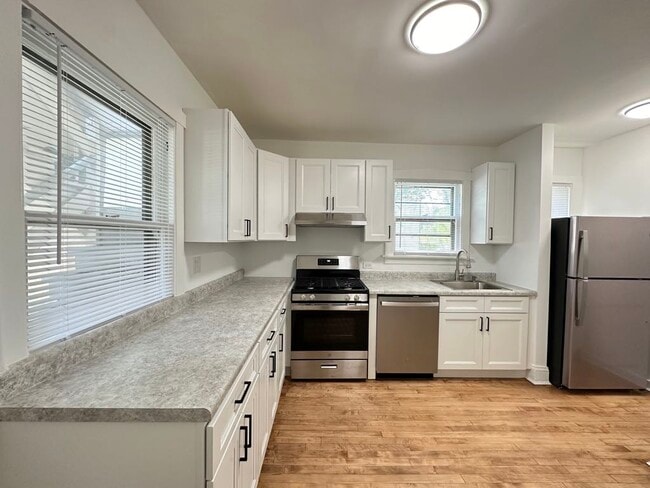 Photo - 5701 N Keystone Ave Unidad 2