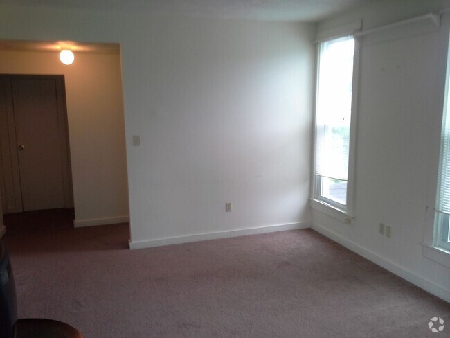 Building Photo - 424 W Water St Unit 424 W. Water St. #2 Rental