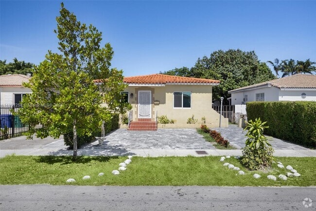 Building Photo - 261 SW 48th Ct Rental
