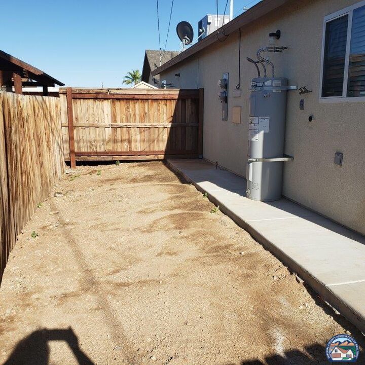 Photo - 423 S Imperial Ave