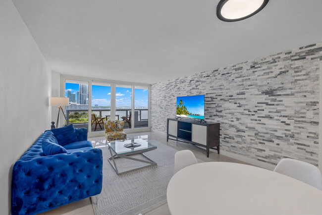 Photo - 1717 N Bayshore Dr Apartment Unit ID1054127P
