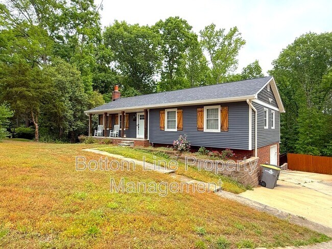 Photo - 4050 Leafmore St