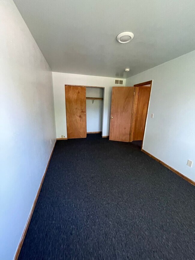 8809 W Villard Ave Unidad 1