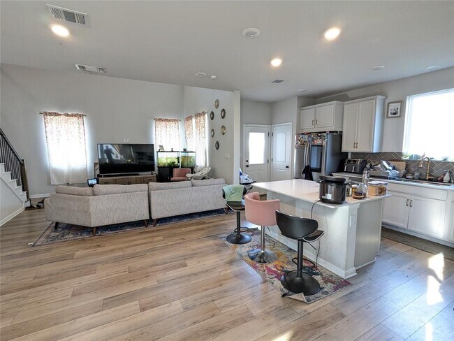 Photo - 2436 Danbury Ln