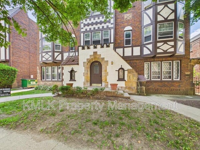 Photo - 1346 Kenilworth Ave