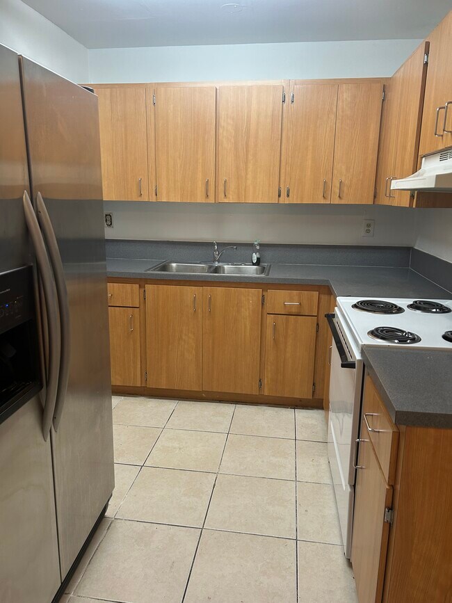 Photo - 5725 NW 27th Ct Unit 5725 NW 27 Ct