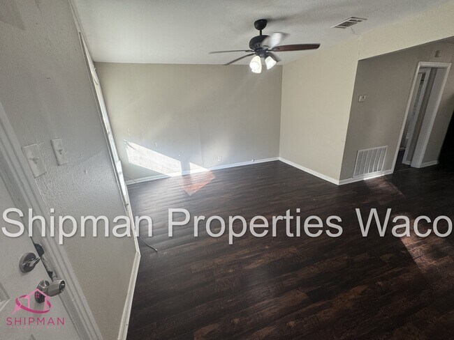 3921 Cumberland Ave