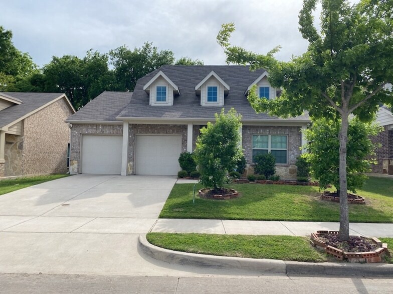 Photo - 257 Allerton Ln