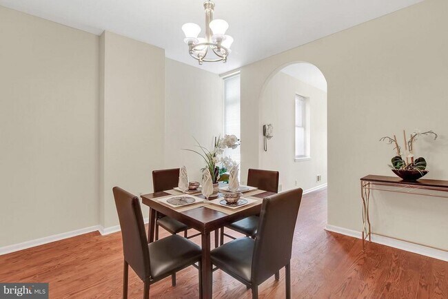 Photo - 1029 S Hanover St