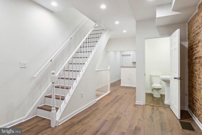 Photo - 912 N Milton Ave