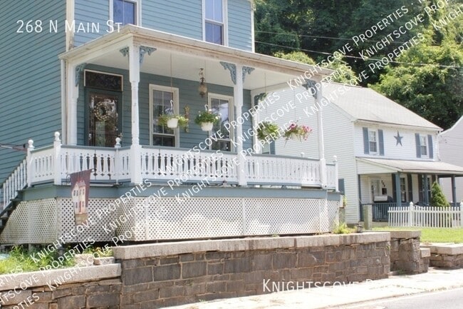 Photo - 268 N Main St