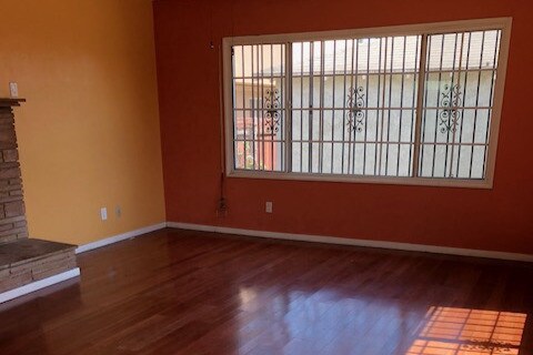 Photo - 1298 W 37th St