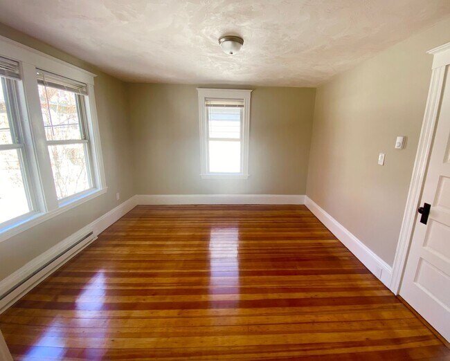 39 Salem St Unit 2