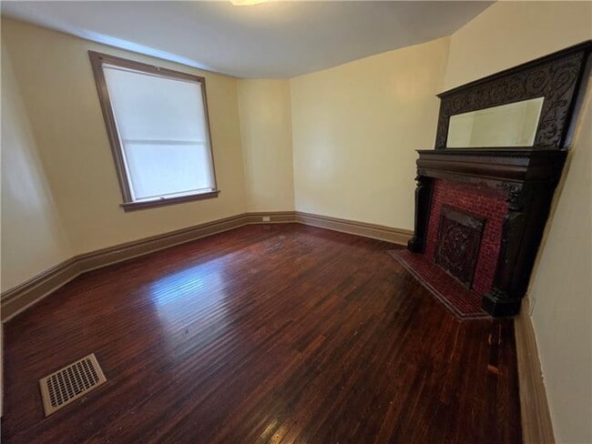 Photo - 703 E 14th Ave