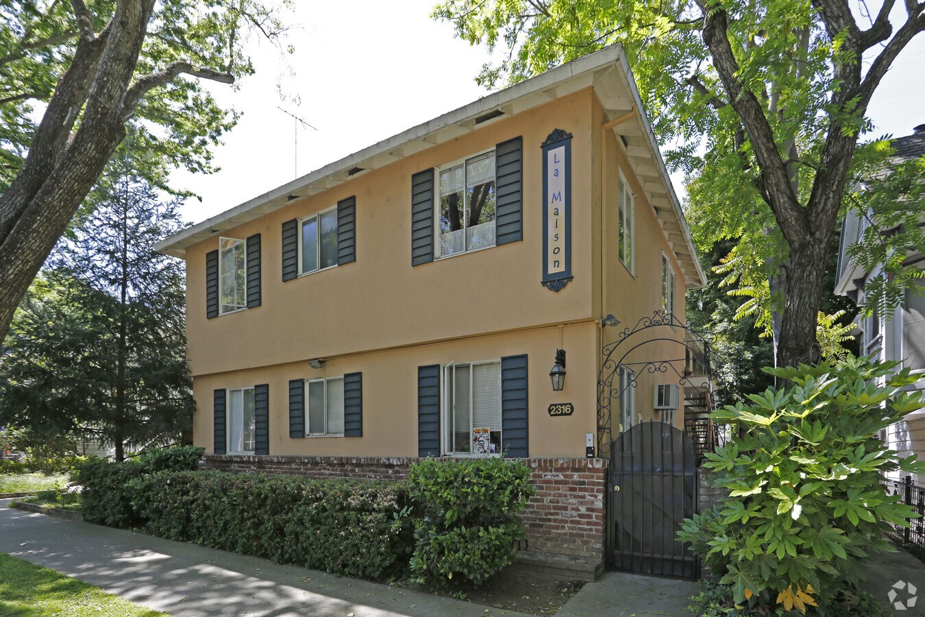 Photo - La Maison Apartments