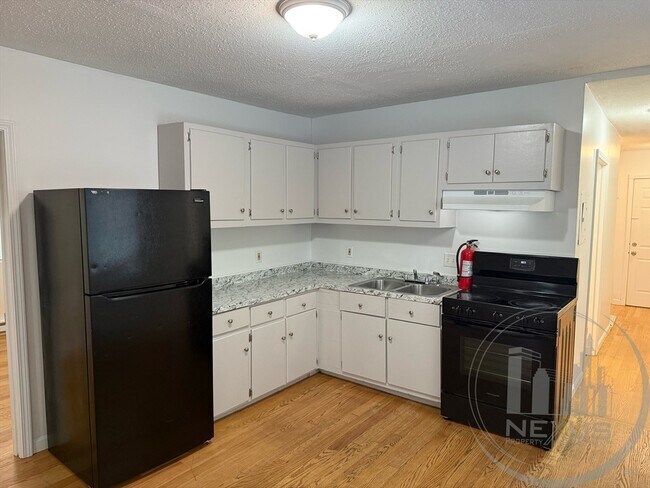 Photo - 23 Hawley St Unit 2