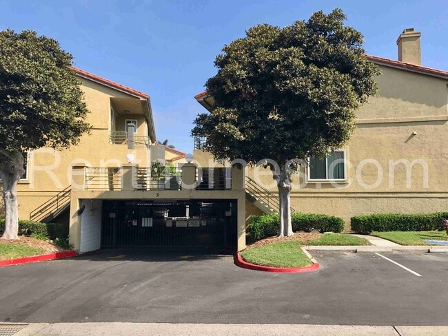 Building Photo - 7425 Charmant Dr Unit 2613