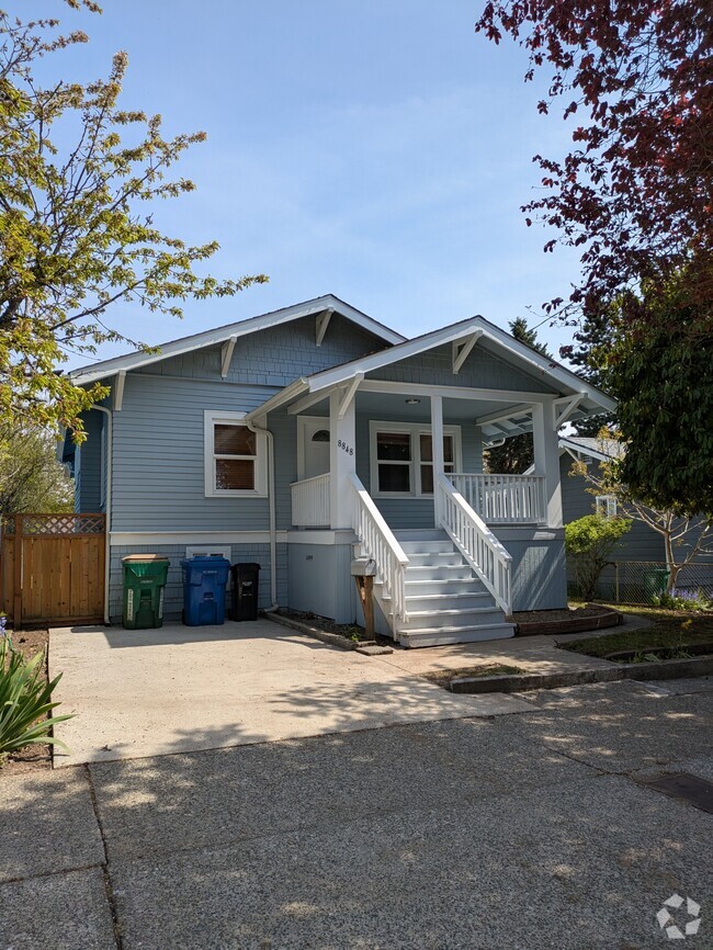 Building Photo - 8848 11th Ave SW Rental