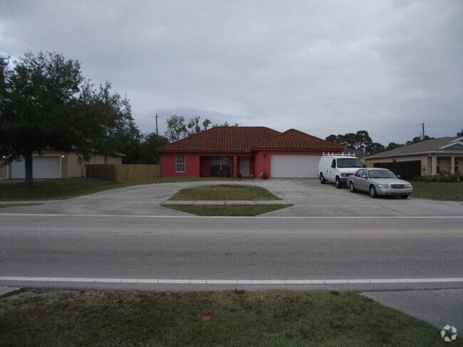 Building Photo - 317 NW Bayshore Blvd Rental