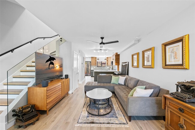 Photo - 340 City View Dr