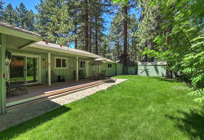 Building Photo - 877 Sonoma Ave