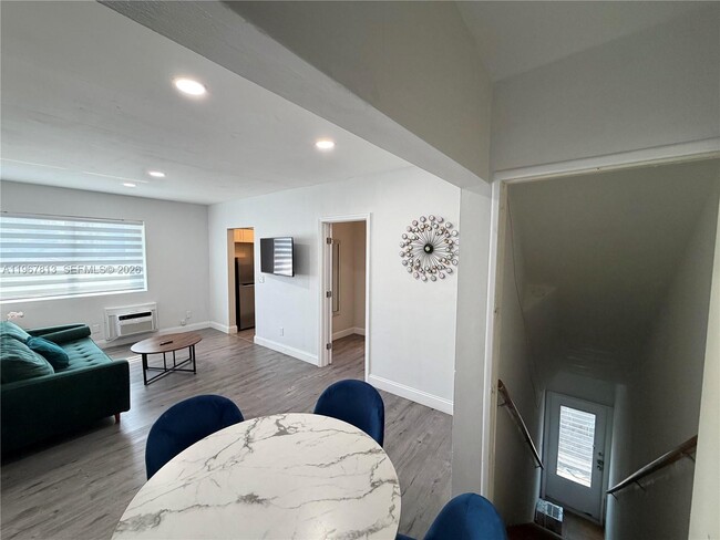 Photo - 10002 E Bay Harbor Dr Unit 6