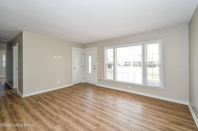 Photo - 6201 W Pages Ln