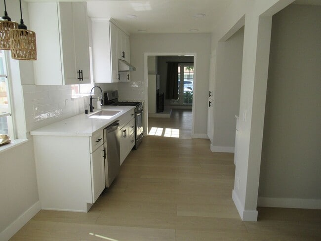 Photo - 13628 Ardis Ave