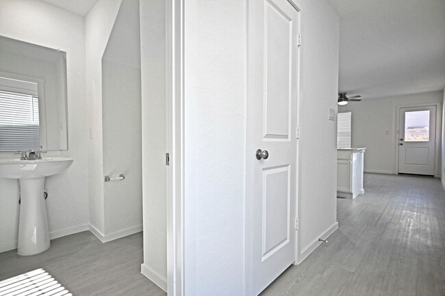 Photo - 6718 Marble Rdg