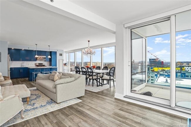 Photo - 1 Broad St Unit 8E