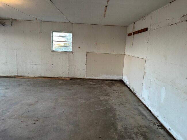 Photo - 1311 E College St