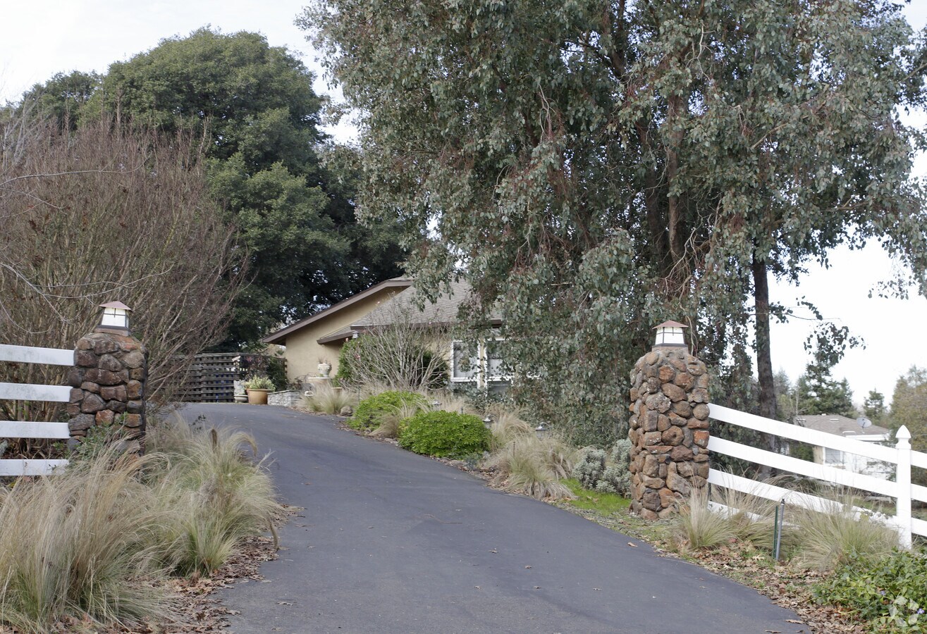 Photo - 5712 Hatchery Ct