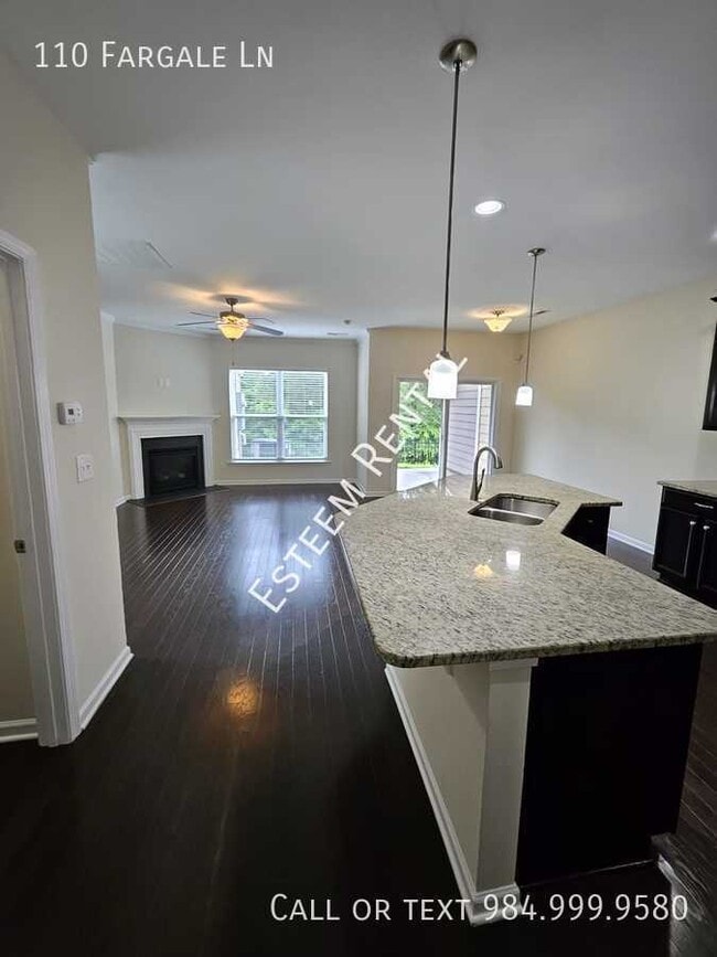 Photo - 110 Fargale Ln