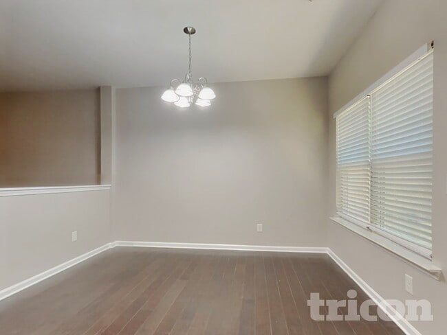 Photo - 121 Southwind Cir