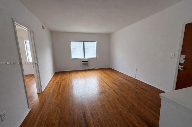 Photo - 945 Bay Dr Unit 1