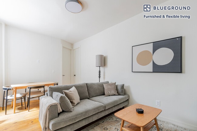 Building Photo - 308 E 78th St Rental