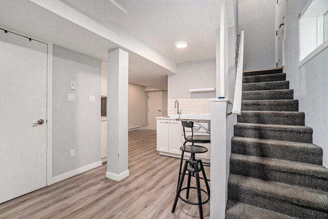 Photo - 1675 Baseline Rd