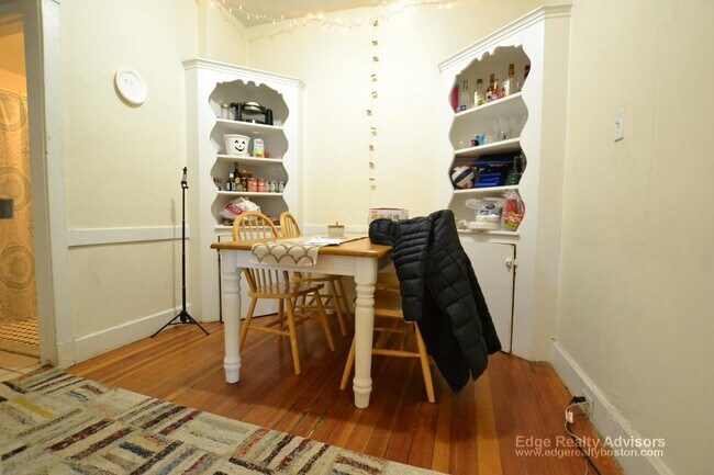 Photo - 316 Saint Paul St Unidad 3