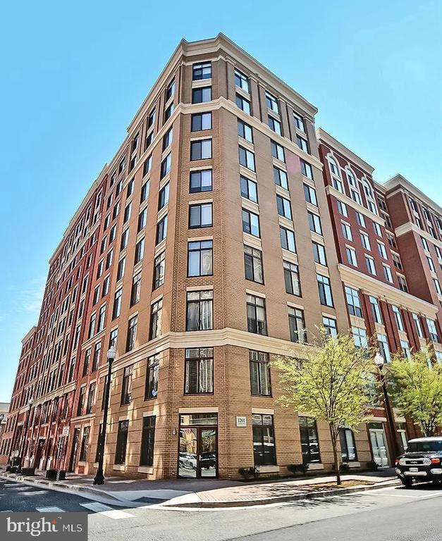 Building Photo - 1220 N Fillmore St Unit 705 Rental